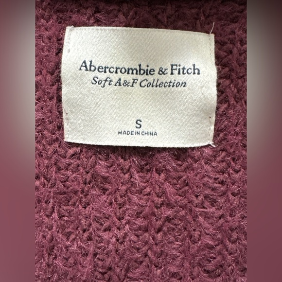 Abercrombie & Fitch Soft A&F Collection cozy burgundy cropped cardigan - Picture 3 of 3